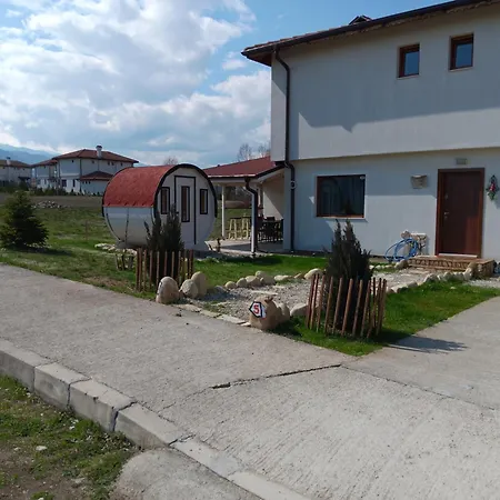 в 12 и 5 Dolna Banya
