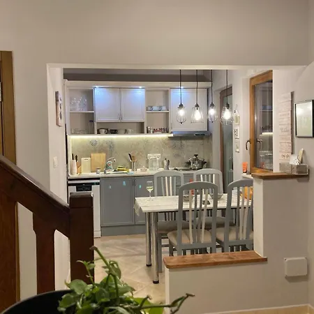 в 12 и 5 Casa vacanze Dolna Banya