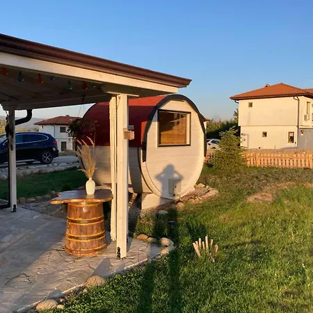 Σπίτι διακοπών в 12 и 5