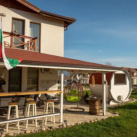 в 12 и 5 Dolna Banya