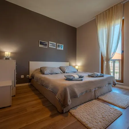 Ferienhaus в 12 и 5