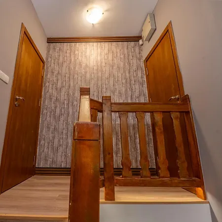 Ferienhaus в 12 и 5