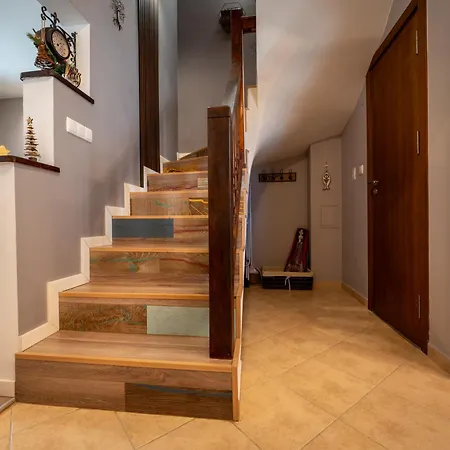 Σπίτι διακοπών в 12 и 5