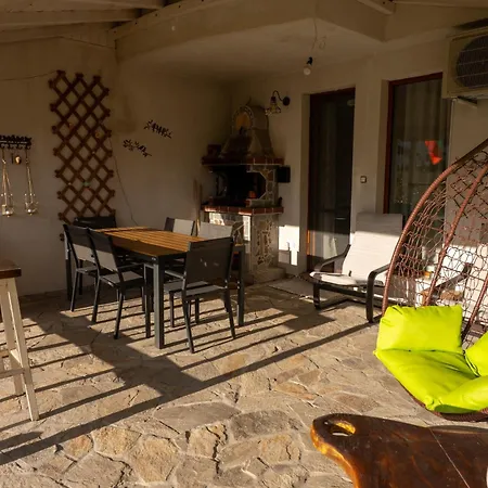 в 12 и 5 * Dolna Banya