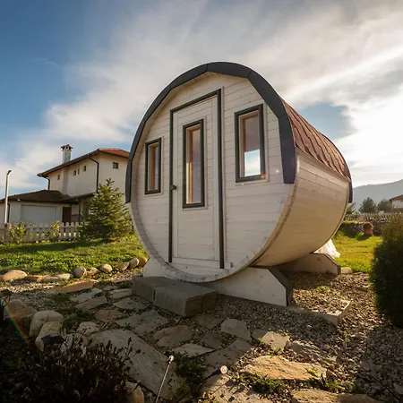 Ferienhaus в 12 и 5 Dolna Banya