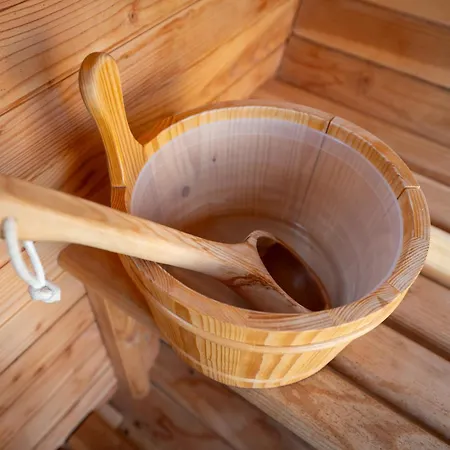 в 12 и 5 Dolna Banya