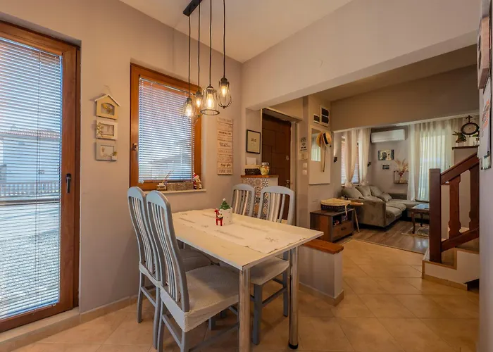 Nyaraló в 12 и 5 *